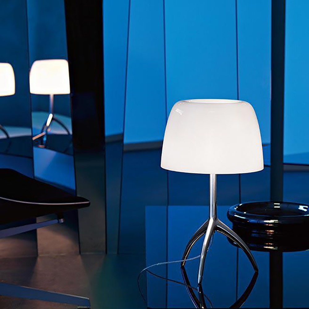 0260112r2_11d_petite_blanche_pied_chrom_s_noirs_foscarini_1_2_1