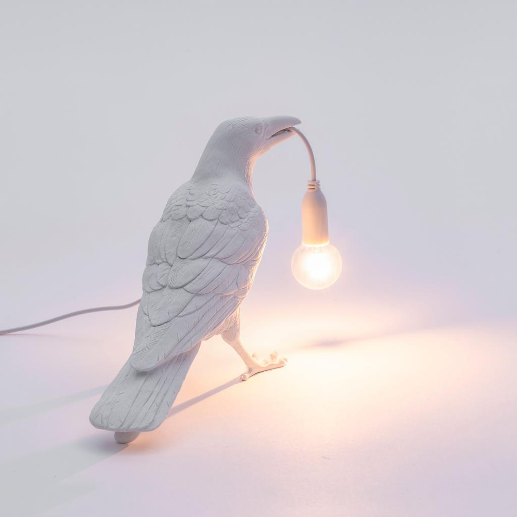 14732_waiting-white_10_