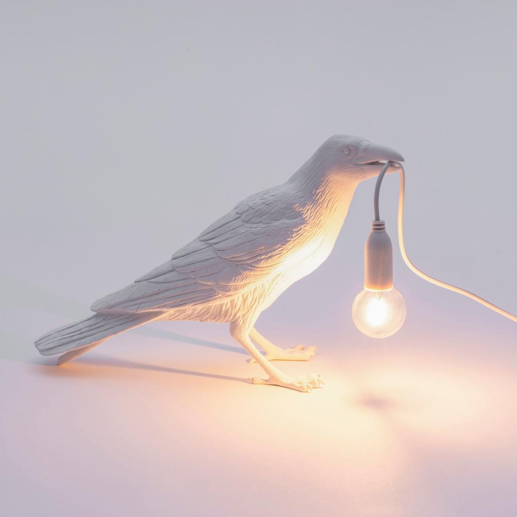 14732_waiting-white_4_