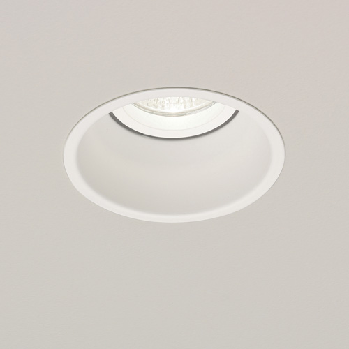 5643