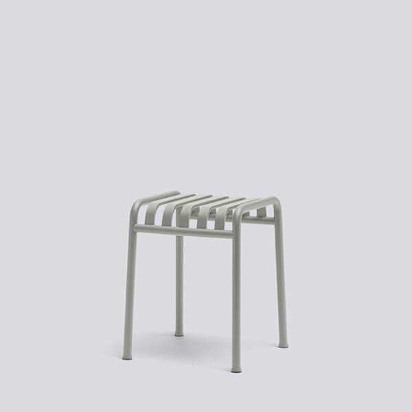 8120551109000zzzzzzz_palissade-stool-light-grey_910x910_brandvariant
