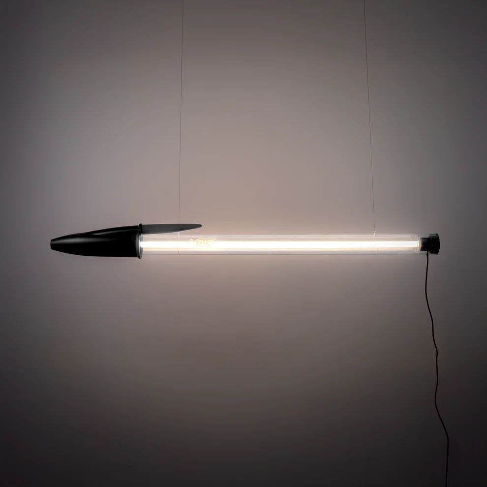 BIC_LAMPE_NOIRE_1