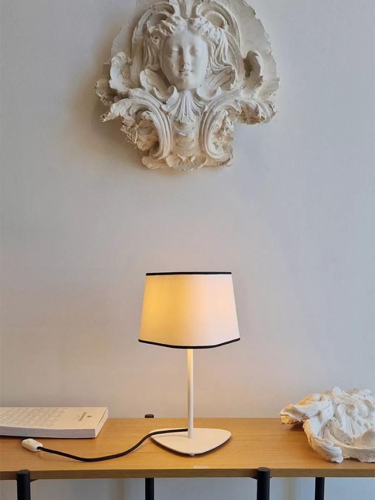 Lampe de Table Petit Nuage Blanc bordure noire-8