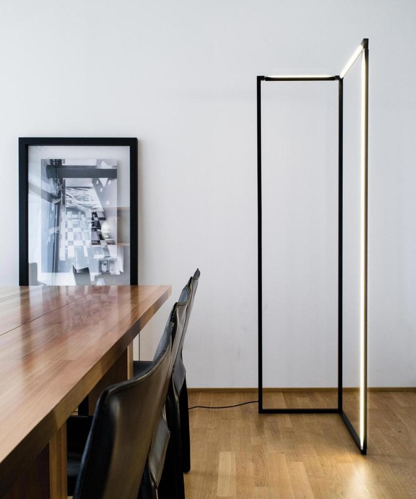 a-spigolo-floor-3xled-black-1280x1536