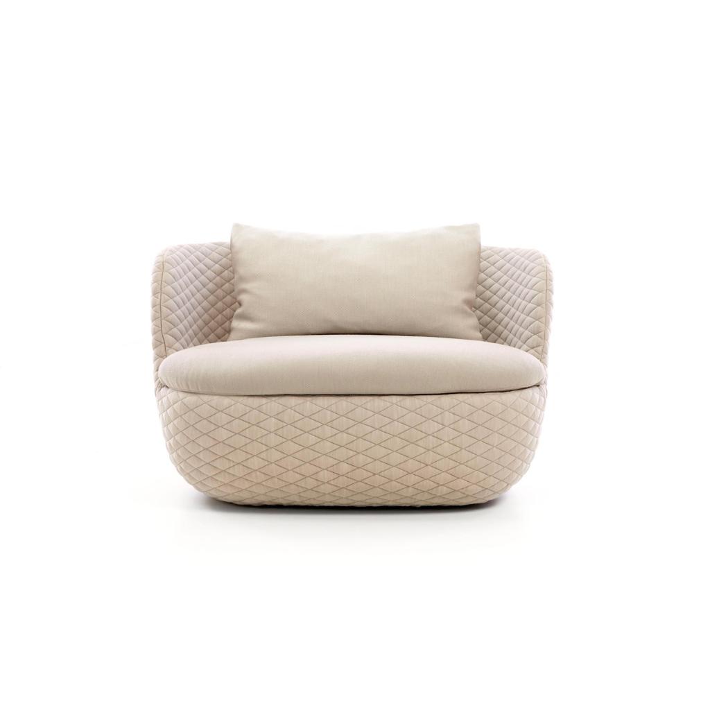 bart_armchair_front_pillow_1