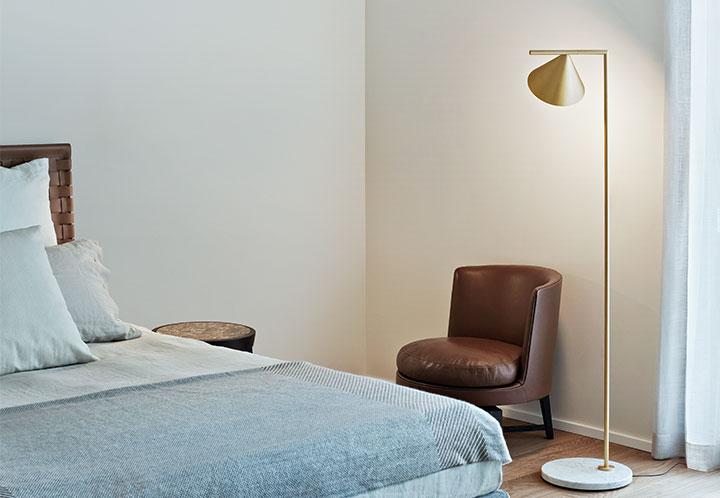 captain-flint-floor-anastassiades-flos-F15300-product-life-03-720x498