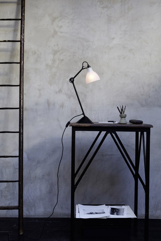 dcw-editions-lampe-gras-modele-n0205-photos-sw0jnvsc-s
