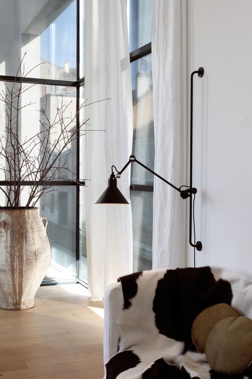 dcw-editions-lampe-gras-modele-n0214-photos-ayc2xff1-s