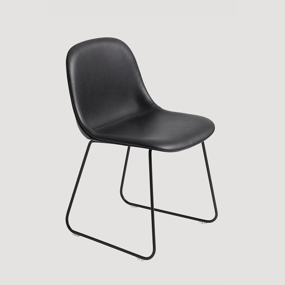 fiber_sidechair_sled_upholstry_leather_black_web_1
