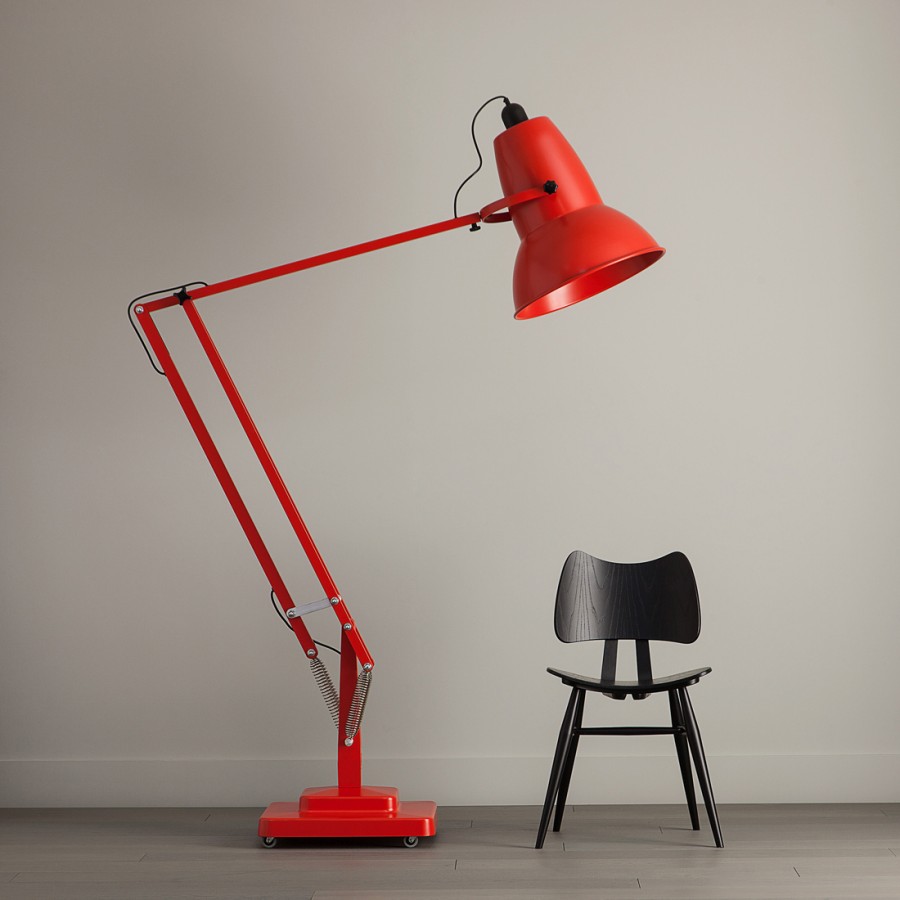 1227 Giant Lampadaire Rouge