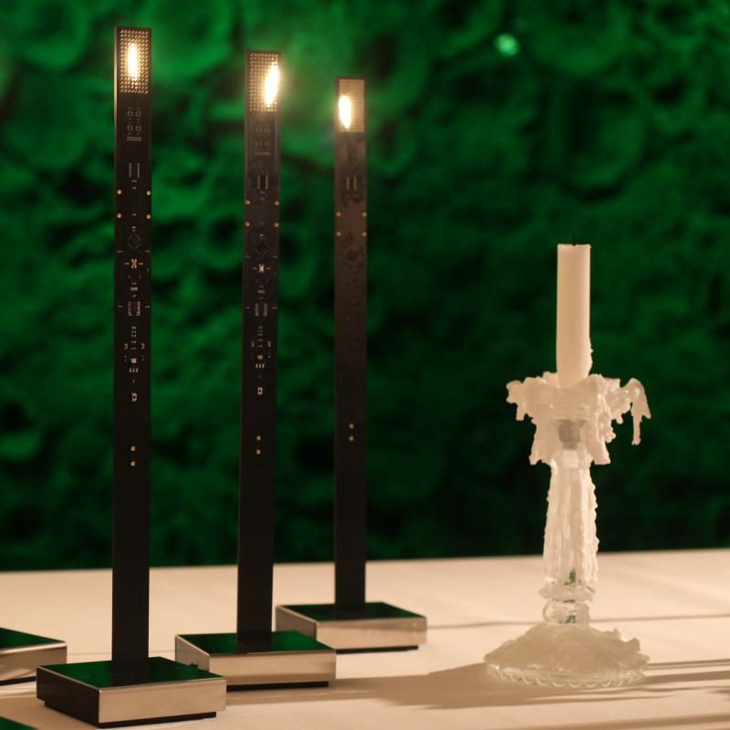 ingo-maurer-my-new-flame-usb-led-table-lamp-with-dimmer-w-9-h-40-cm-black--im-333130_0
