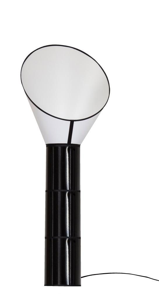 lampadaire_grand_cargo_3_cylindres_noirs_hd