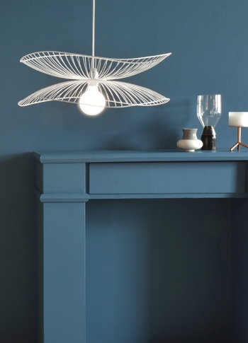 libellule-blanche-lampadaire-forestier-ilightyou1a_1