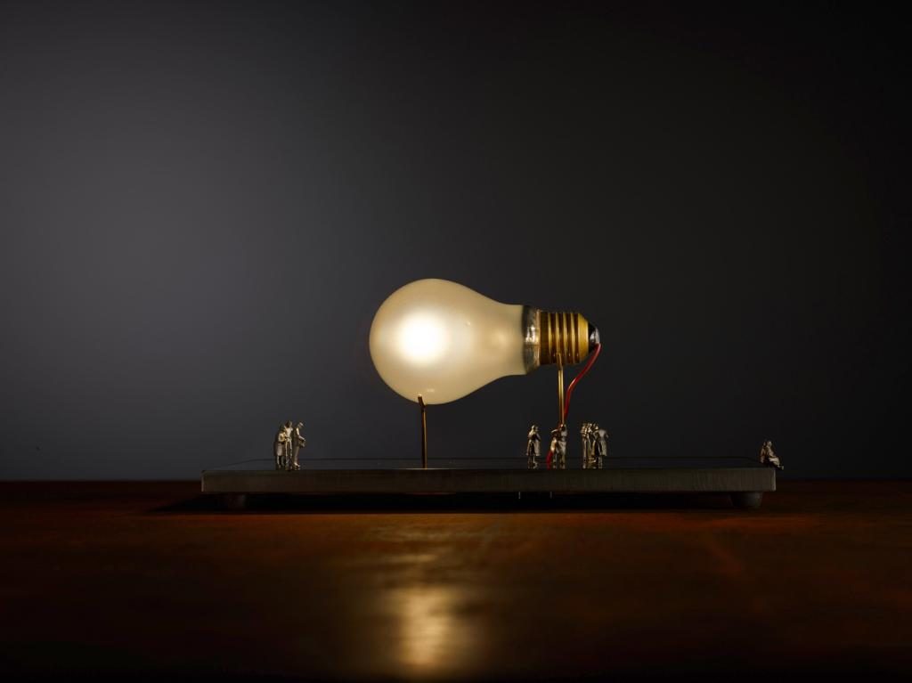 monument_for_a_bulb-ingo-maurer-ilightyou-1