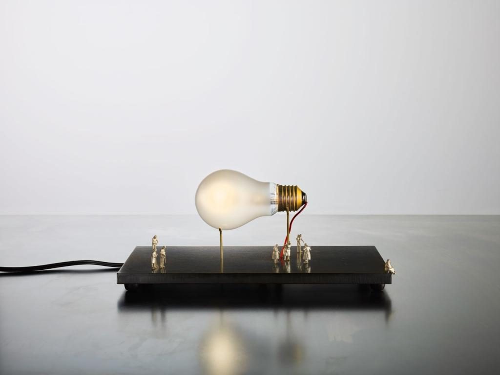 monument_for_a_bulb-ingo-maurer-ilightyou-2