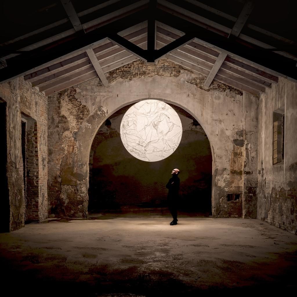 moon_200_02