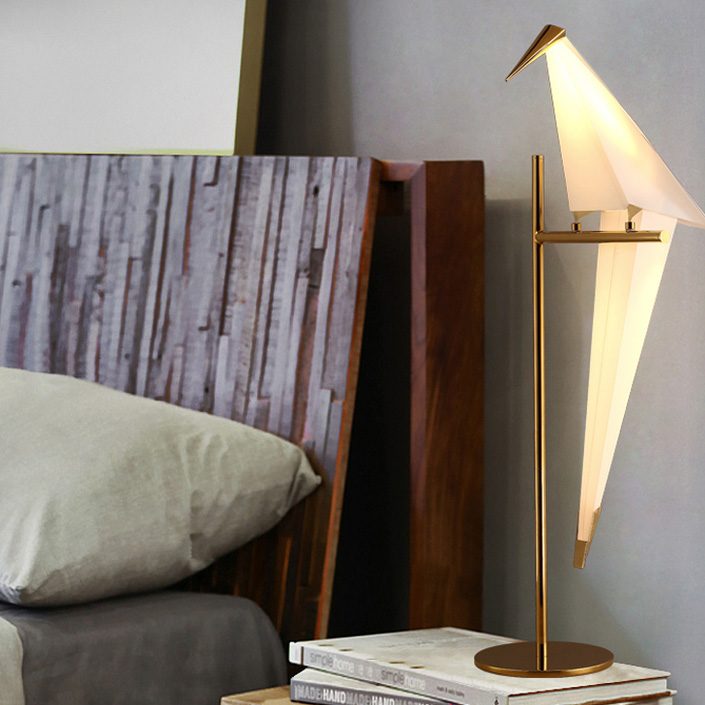 perch-light-table_umut-yamac_lampe-a-poser-table-lamp-_moooi_molplta-__design_signed-35336-product