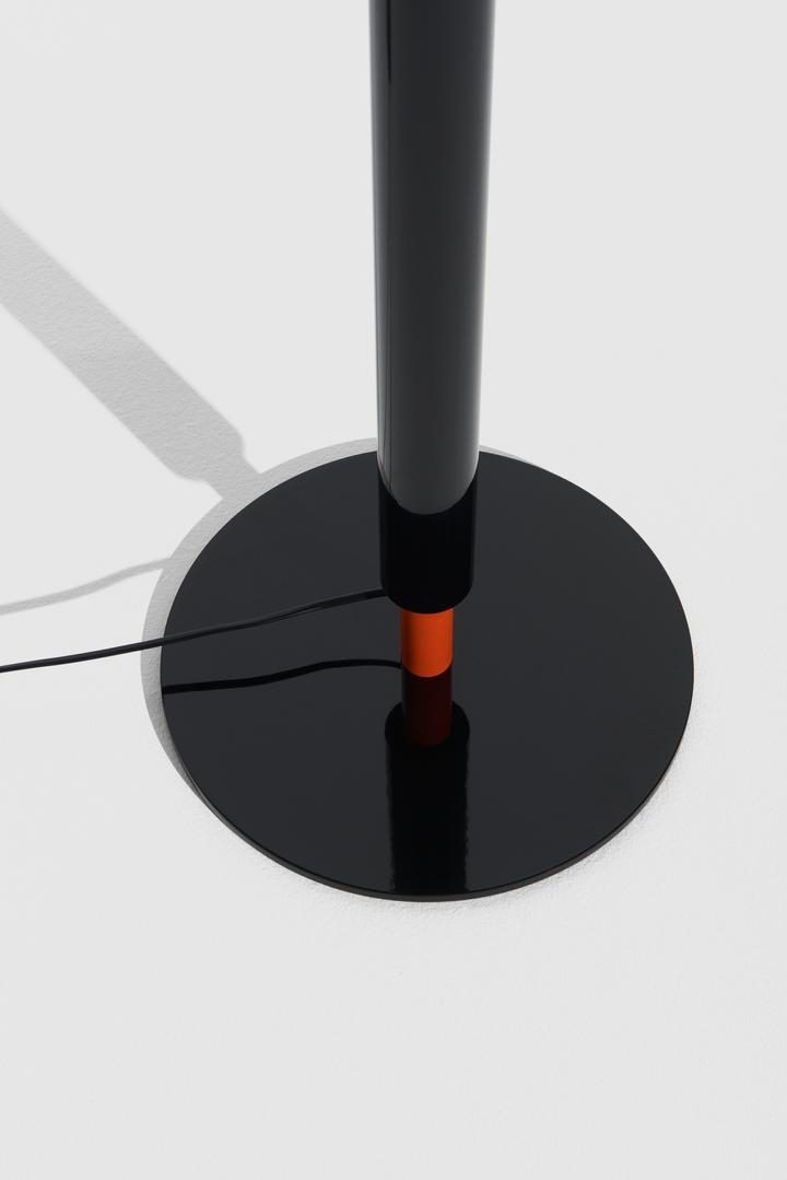 petite_friture_pyl_floor_lamp_yellow_detail_pied_032