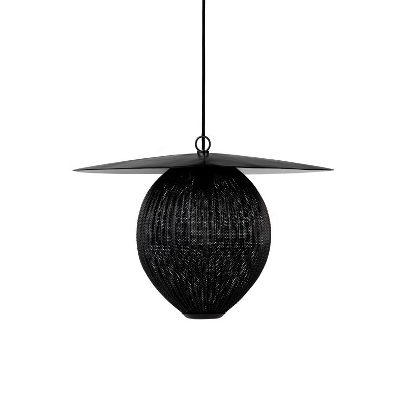 satellite_noir
