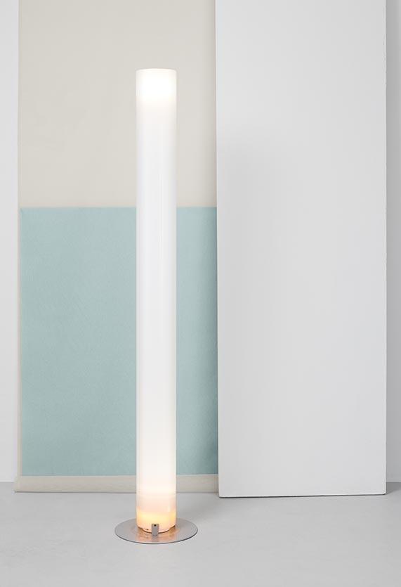 stylos-floor-castiglioni-flos-f63100-product-life-02-571x835-1